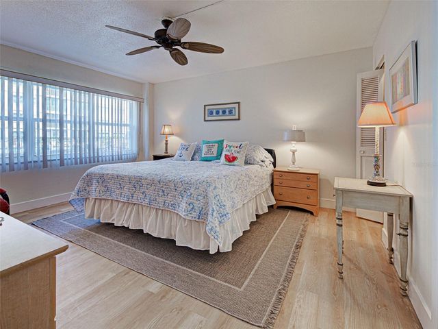 232 SAINT AUGUSTINE AVENUE 105, Venice, FL 34285