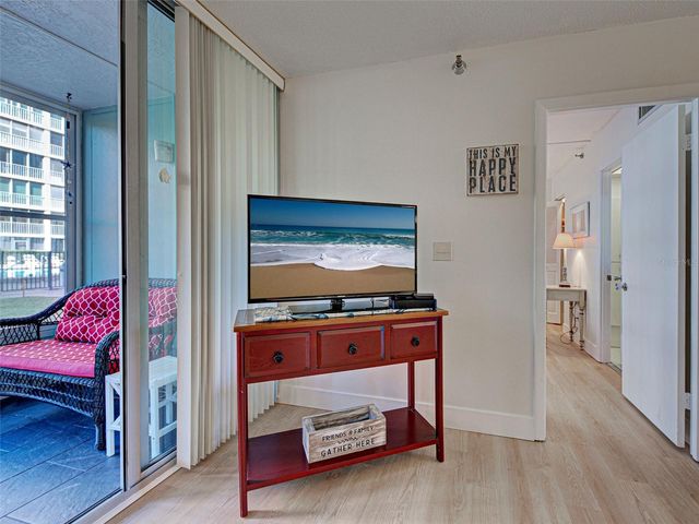 232 SAINT AUGUSTINE AVENUE 105, Venice, FL 34285