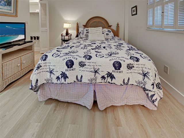 232 SAINT AUGUSTINE AVENUE 105, Venice, FL 34285