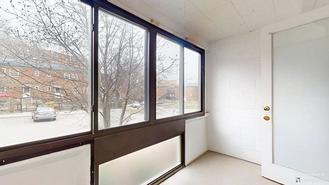 28 Juniper St 78, Brookline, MA 02445