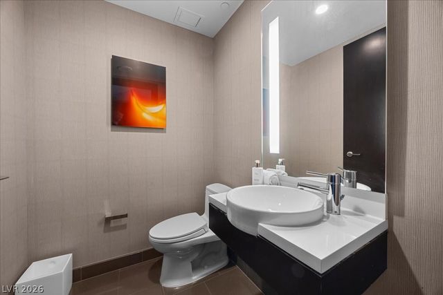 2600 West Harmon Avenue 37010, Las Vegas, NV 89158