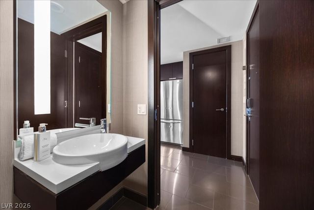 2600 West Harmon Avenue 37010, Las Vegas, NV 89158