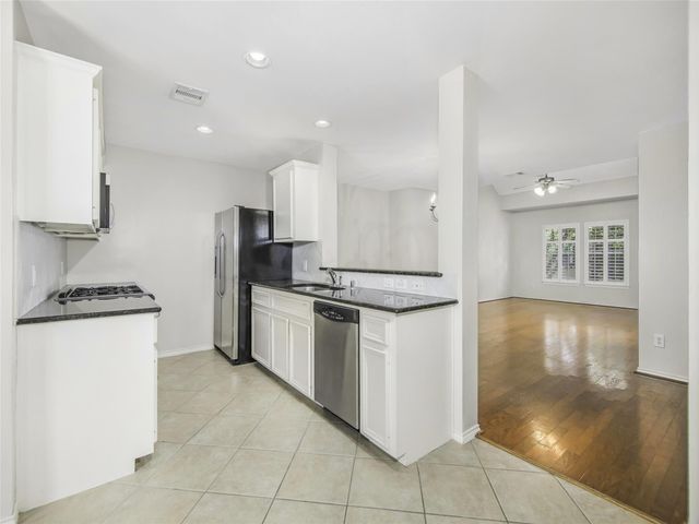 1140 W 25th Street B, Houston, TX 77008