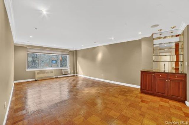 25 Lake Street 6K, White Plains, NY 10603