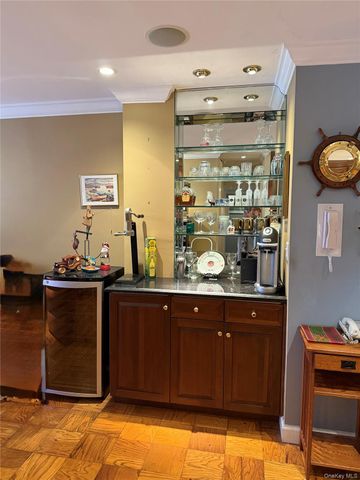 25 Lake Street 6K, White Plains, NY 10603