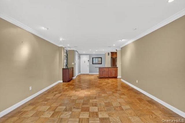 25 Lake Street 6K, White Plains, NY 10603