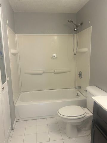 35 Longworth Ave 17, Brockton, MA 02302