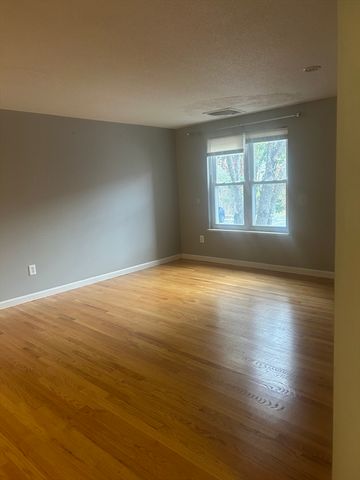 35 Longworth Ave 17, Brockton, MA 02302