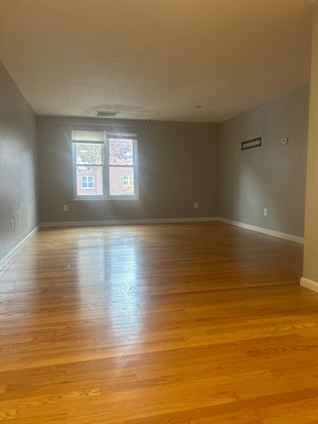 35 Longworth Ave 17, Brockton, MA 02302