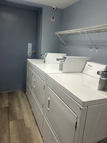 35 Longworth Ave 17, Brockton, MA 02302