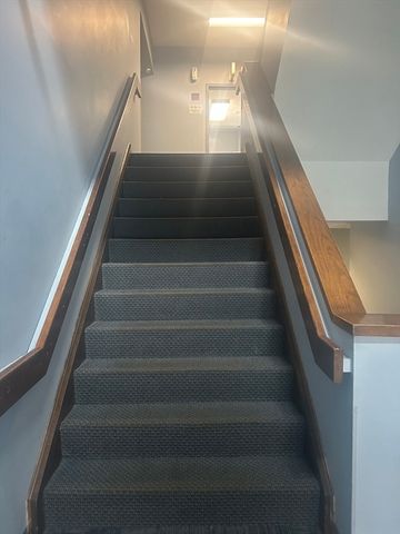 35 Longworth Ave 17, Brockton, MA 02302