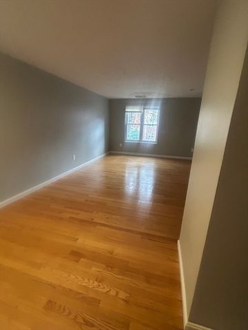 35 Longworth Ave 17, Brockton, MA 02302