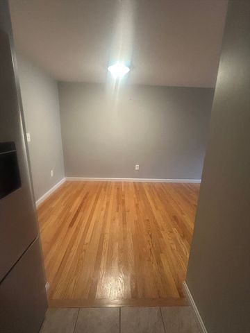 35 Longworth Ave 17, Brockton, MA 02302