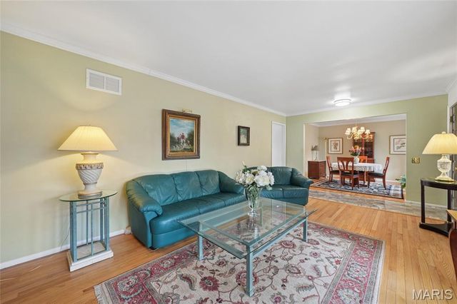 10688 Gravois Road, St Louis, MO 63123