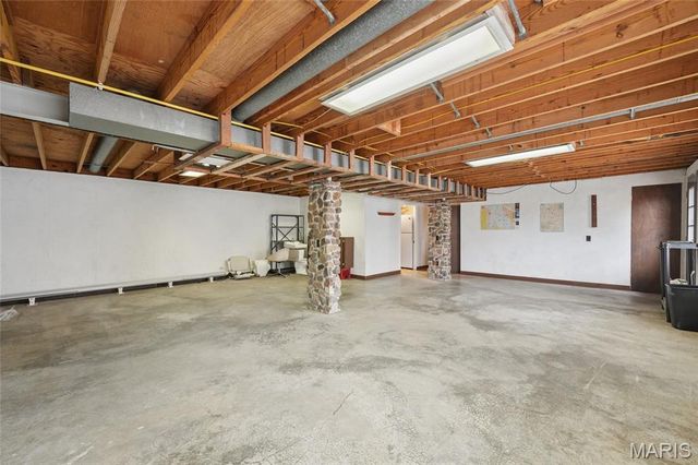 10688 Gravois Road, St Louis, MO 63123