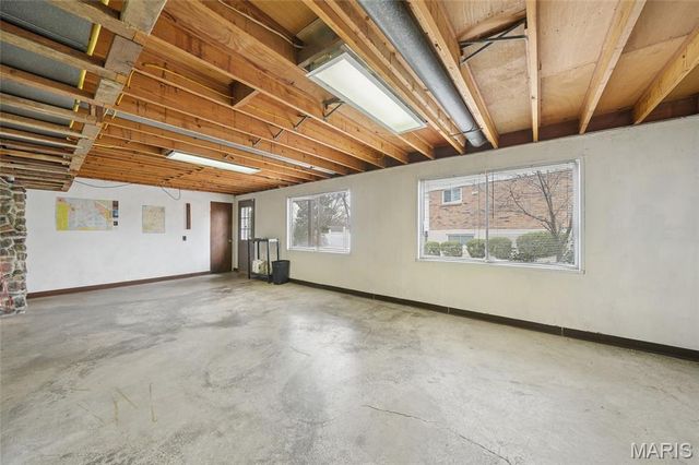 10688 Gravois Road, St Louis, MO 63123