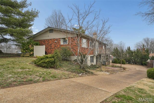 10688 Gravois Road, St Louis, MO 63123