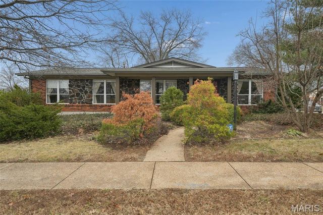 10688 Gravois Road, St Louis, MO 63123