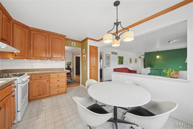 10688 Gravois Road, St Louis, MO 63123