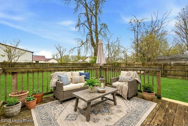 5306 Clover Ave, Louisville, KY 40272