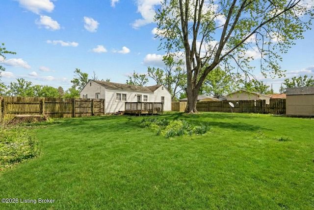 5306 Clover Ave, Louisville, KY 40272