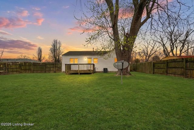 5306 Clover Ave, Louisville, KY 40272