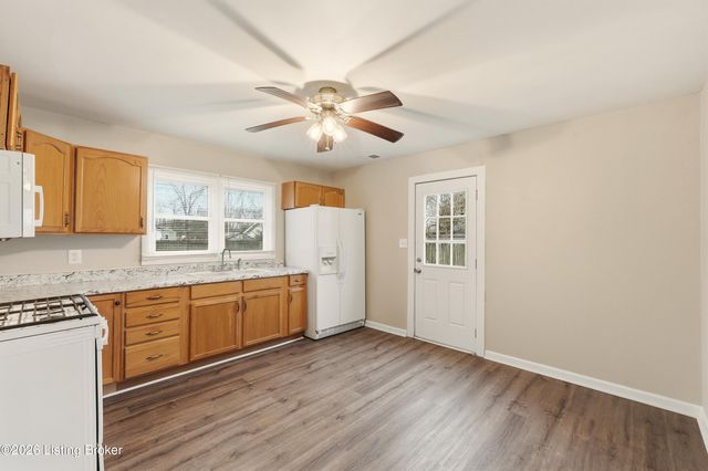 5306 Clover Ave, Louisville, KY 40272