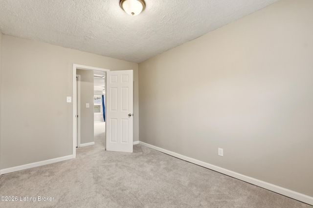 5306 Clover Ave, Louisville, KY 40272