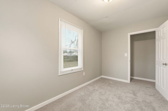 5306 Clover Ave, Louisville, KY 40272