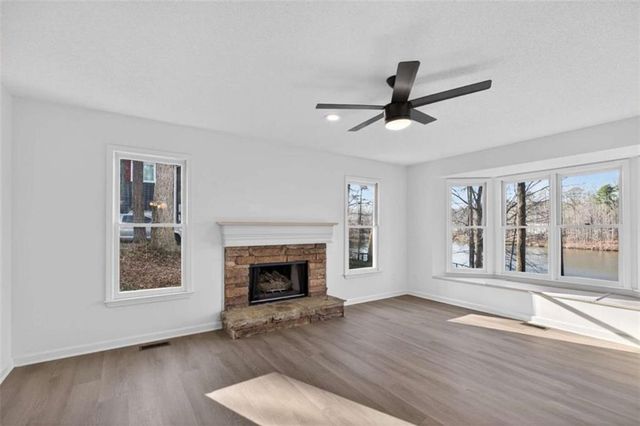 511 Lakeside Drive, Hiram, GA 30141