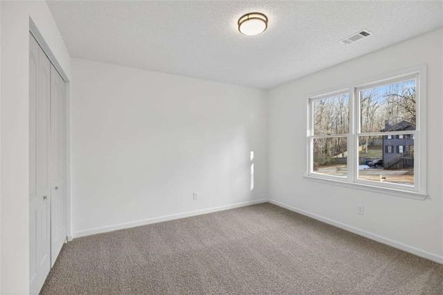 511 Lakeside Drive, Hiram, GA 30141