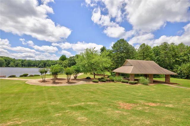 511 Lakeside Drive, Hiram, GA 30141