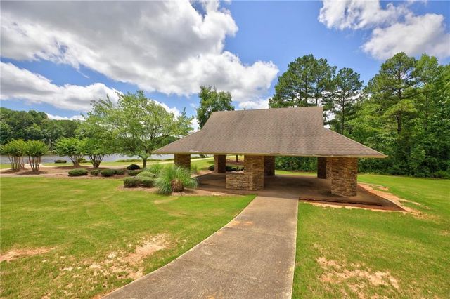511 Lakeside Drive, Hiram, GA 30141