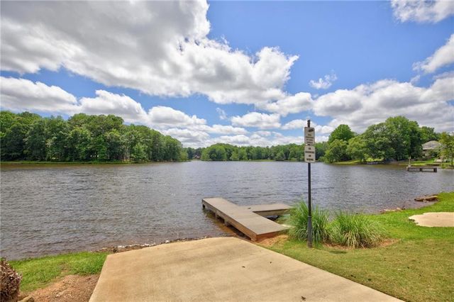 511 Lakeside Drive, Hiram, GA 30141
