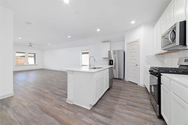 7010 Fleetwood Crescent Way, Richmond, TX 77407