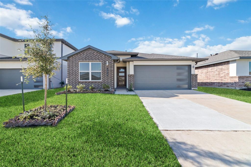 7010 Fleetwood Crescent Way, Richmond, TX 77407