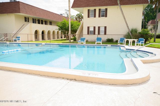 1618 EL CAMINO Road 6, Jacksonville, FL 32216