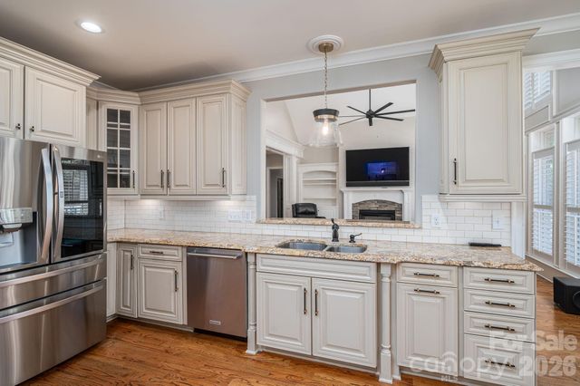 6627 Harbor Oaks Drive, Denver, NC 28037
