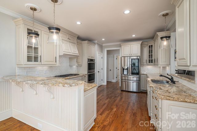 6627 Harbor Oaks Drive, Denver, NC 28037