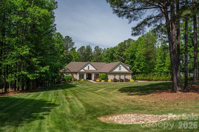6627 Harbor Oaks Drive, Denver, NC 28037