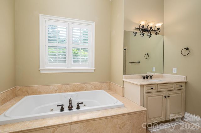 6627 Harbor Oaks Drive, Denver, NC 28037
