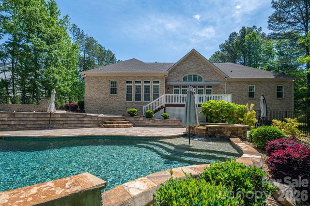 6627 Harbor Oaks Drive, Denver, NC 28037