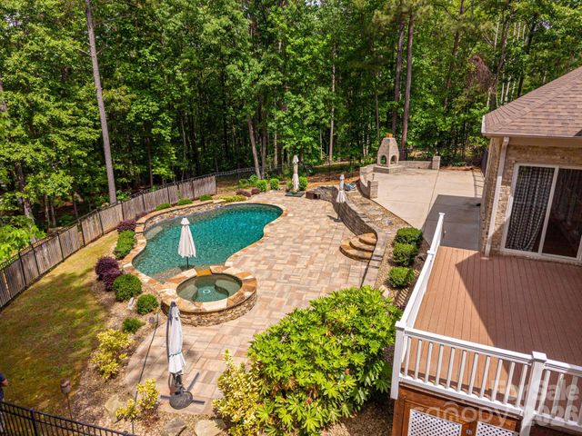 6627 Harbor Oaks Drive, Denver, NC 28037