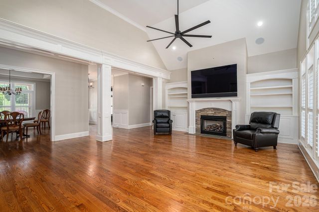 6627 Harbor Oaks Drive, Denver, NC 28037