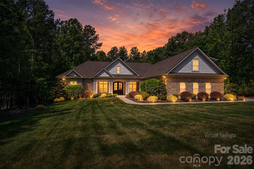 6627 Harbor Oaks Drive, Denver, NC 28037