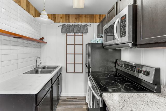 10 View Tablerock Landing, Branson West, MO 65737