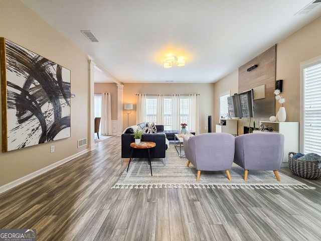 528 Drifton Way, Woodstock, GA 30188