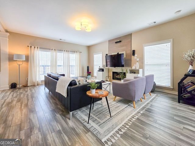 528 Drifton Way, Woodstock, GA 30188