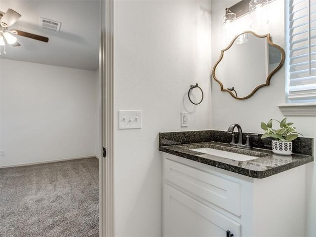 14004 S Dobbs Road, Mcloud, OK 74851