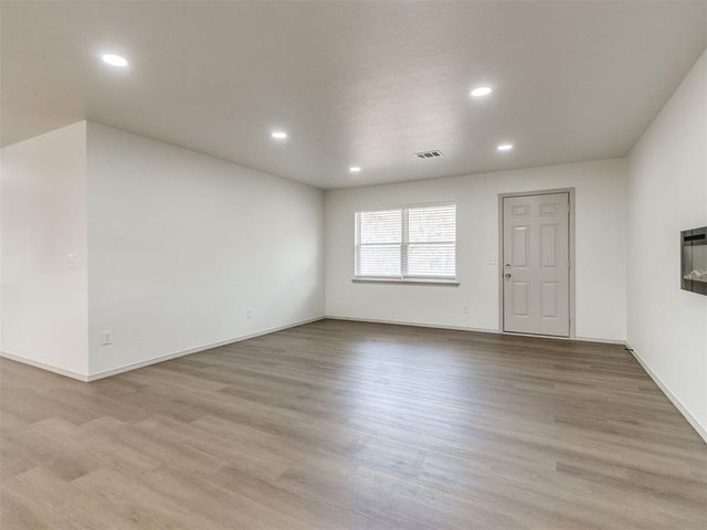 14004 S Dobbs Road, Mcloud, OK 74851